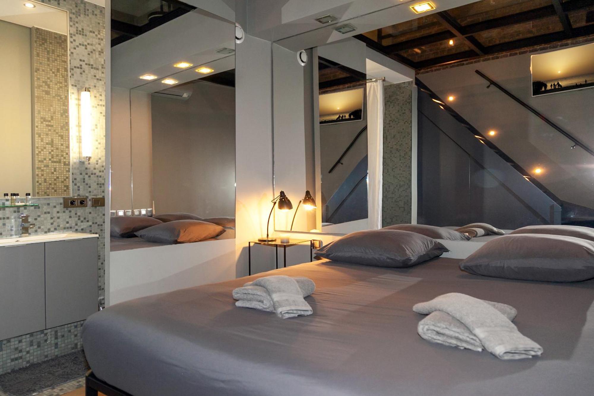 Loft Atypique Avec Terrasse, Calme Et Cosy Apartamento Paris Exterior foto